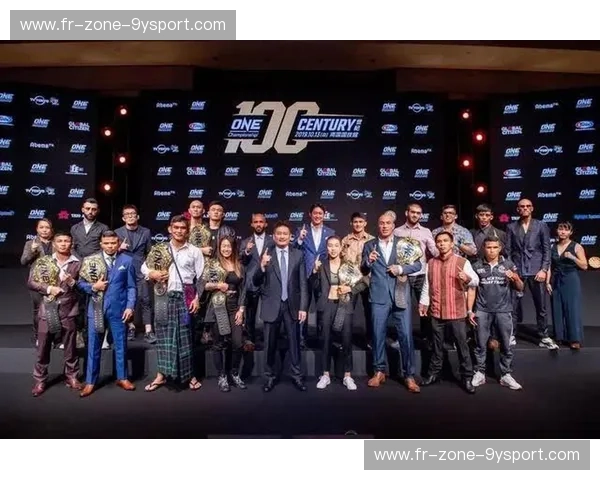 诸神之战：西提猜与雅桑克莱的宿命交锋，谁才是踢拳界的永恒真王？